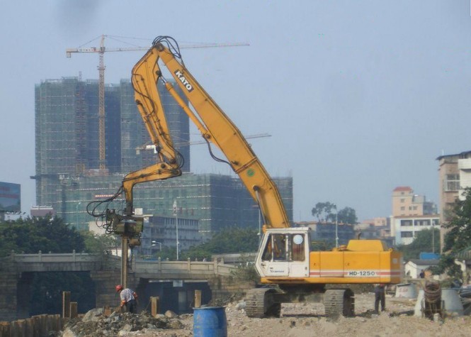 挖機(jī)打樁臂改裝、打樁臂改裝、打樁臂挖機(jī)