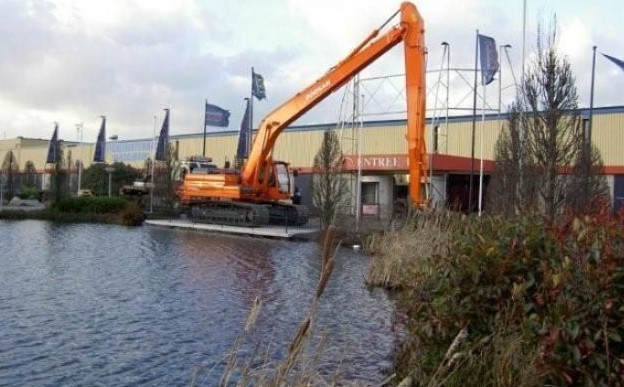 長臂挖掘機廠家、挖機加長臂廠家、定制挖掘機加長臂