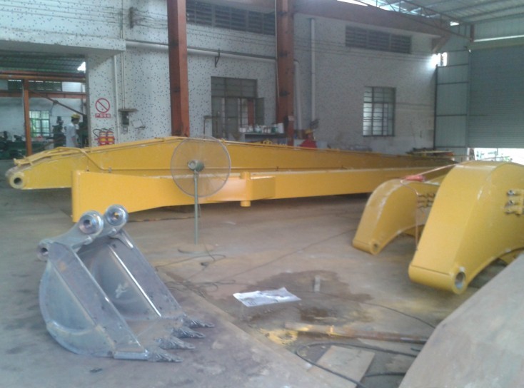 挖機(jī)加長(zhǎng)臂廠(chǎng)家、長(zhǎng)臂挖掘機(jī)廠(chǎng)家、挖機(jī)加長(zhǎng)臂改裝