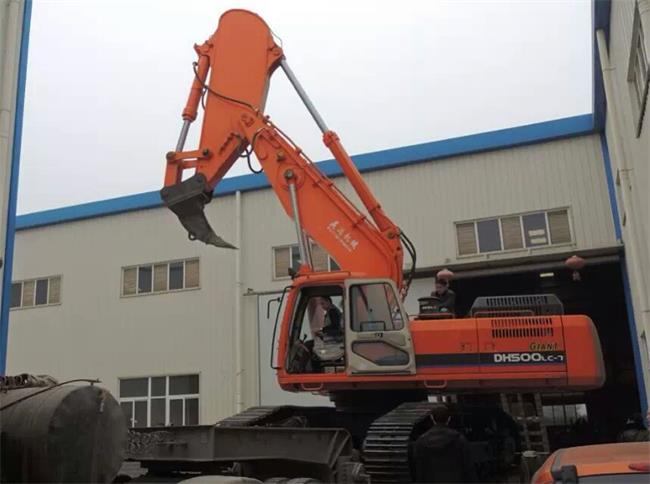 挖掘機(jī)巖石臂，挖掘機(jī)巖石臂廠家，挖掘機(jī)改裝巖石臂