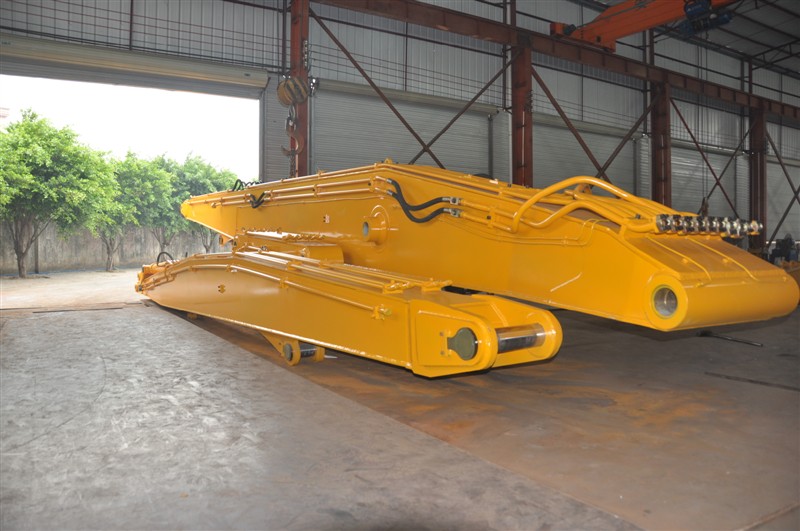 挖掘機(jī)拆樓臂 挖掘機(jī)拆樓臂