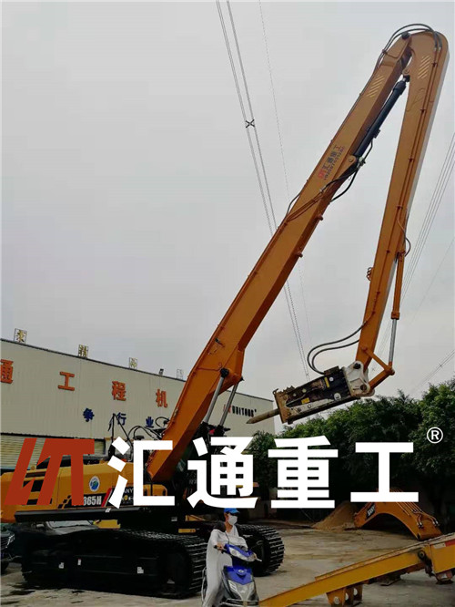 挖掘機打樁臂.jpg 挖掘機打樁臂.jpg